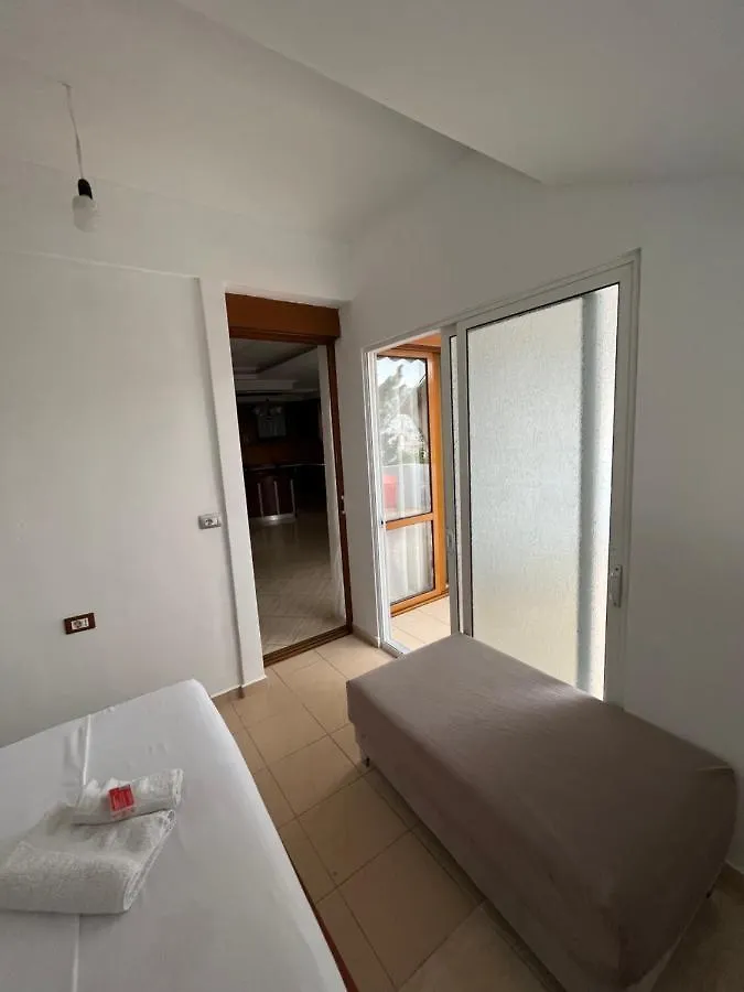 Delars Apartaments Sarande