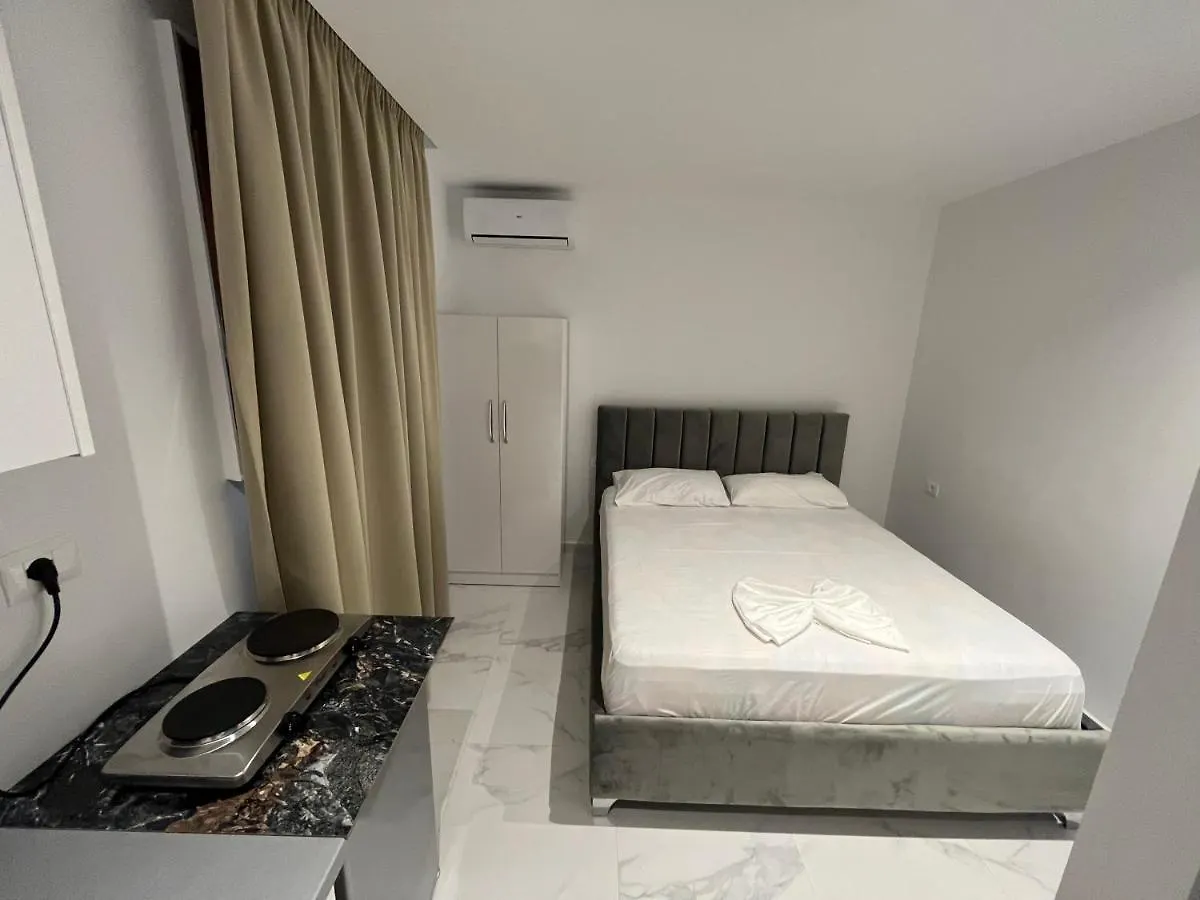 Delars Apartaments Sarande 0*,